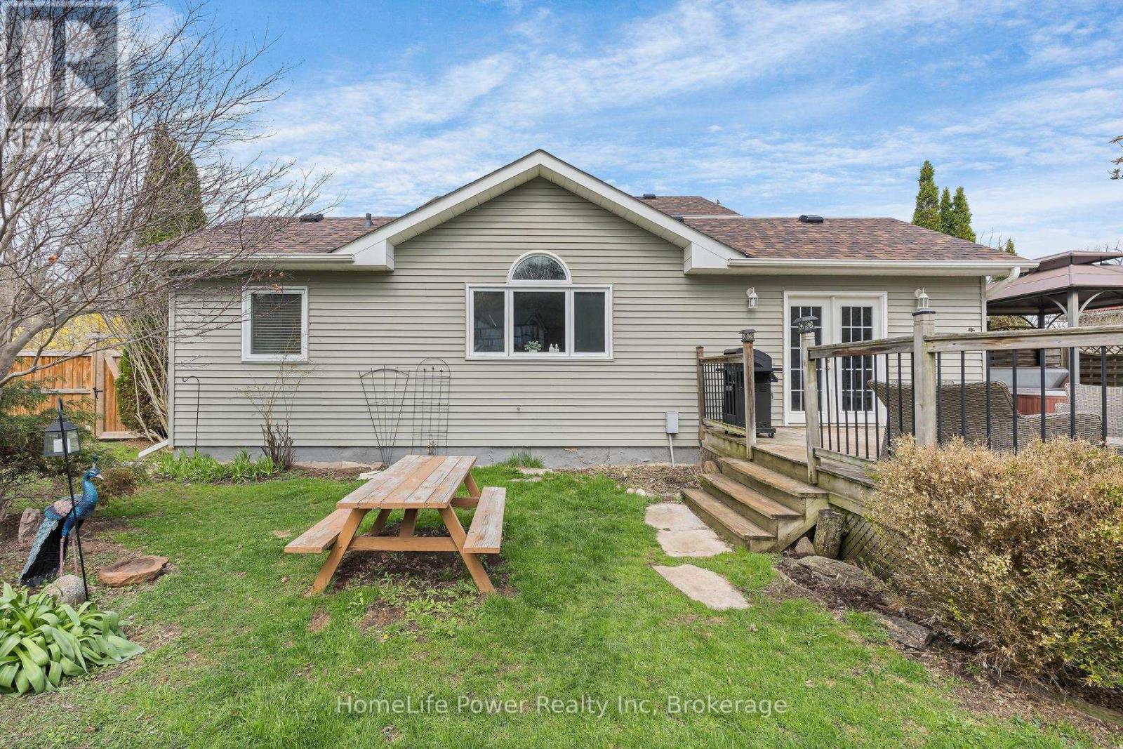 14 Erin Street, Halton Hills (Glen Williams), Ontario  L7G 3M6 - Photo 34 - W13033766