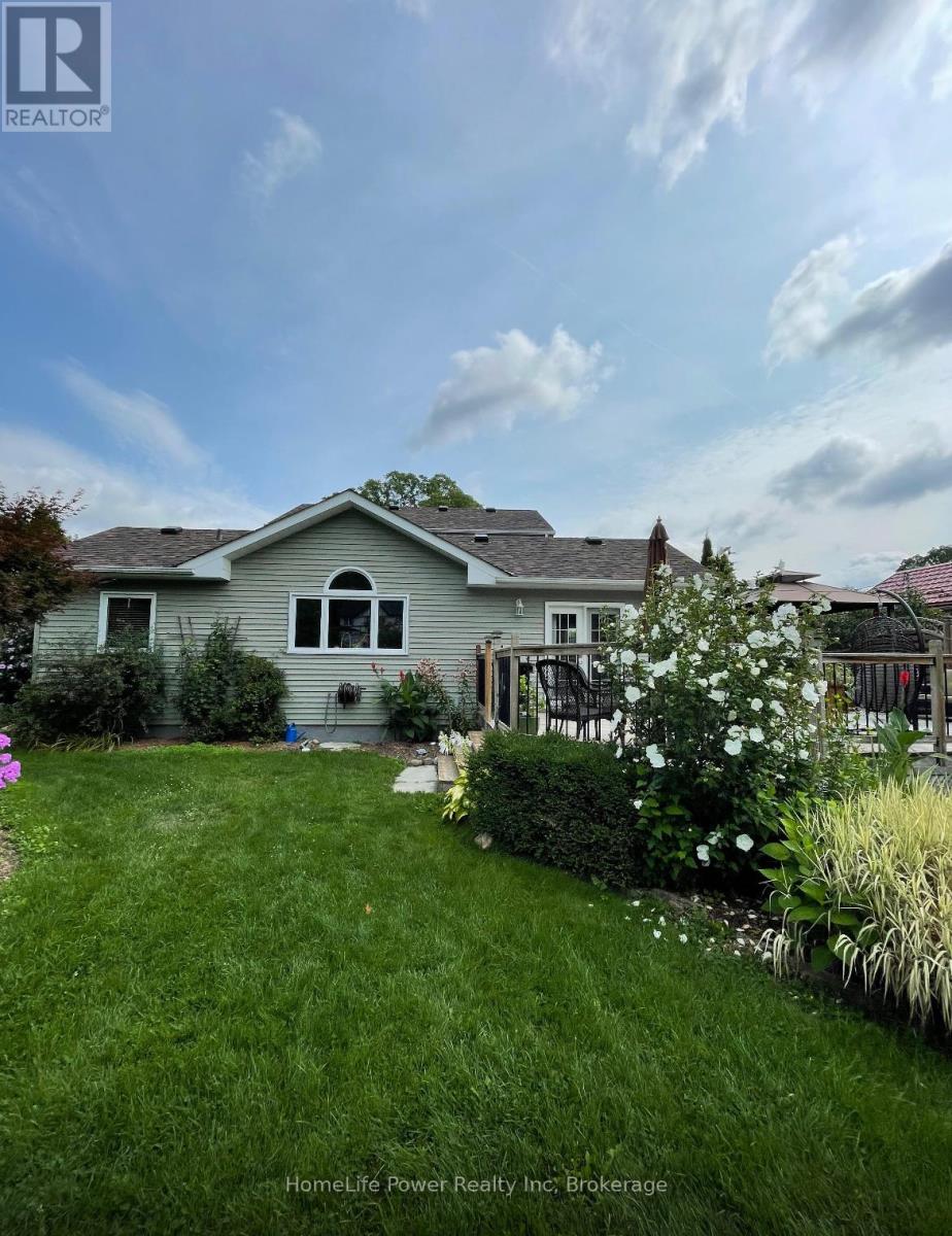 14 Erin Street, Halton Hills (Glen Williams), Ontario  L7G 3M6 - Photo 38 - W13033766