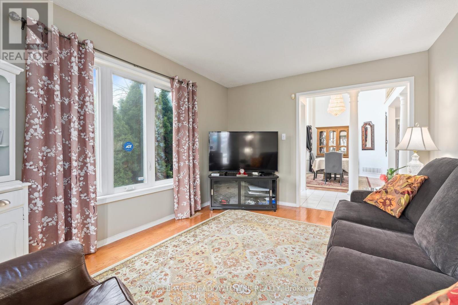 55 James Young Drive, Halton Hills (Georgetown), Ontario  L7G 5S5 - Photo 16 - W13034248