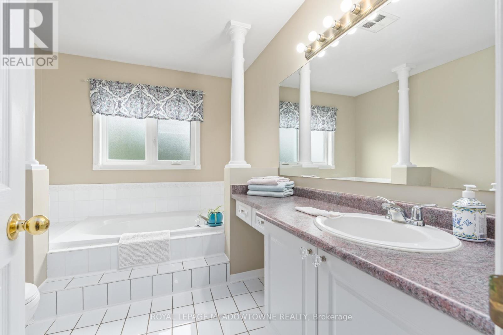 55 James Young Drive, Halton Hills (Georgetown), Ontario  L7G 5S5 - Photo 36 - W13034248