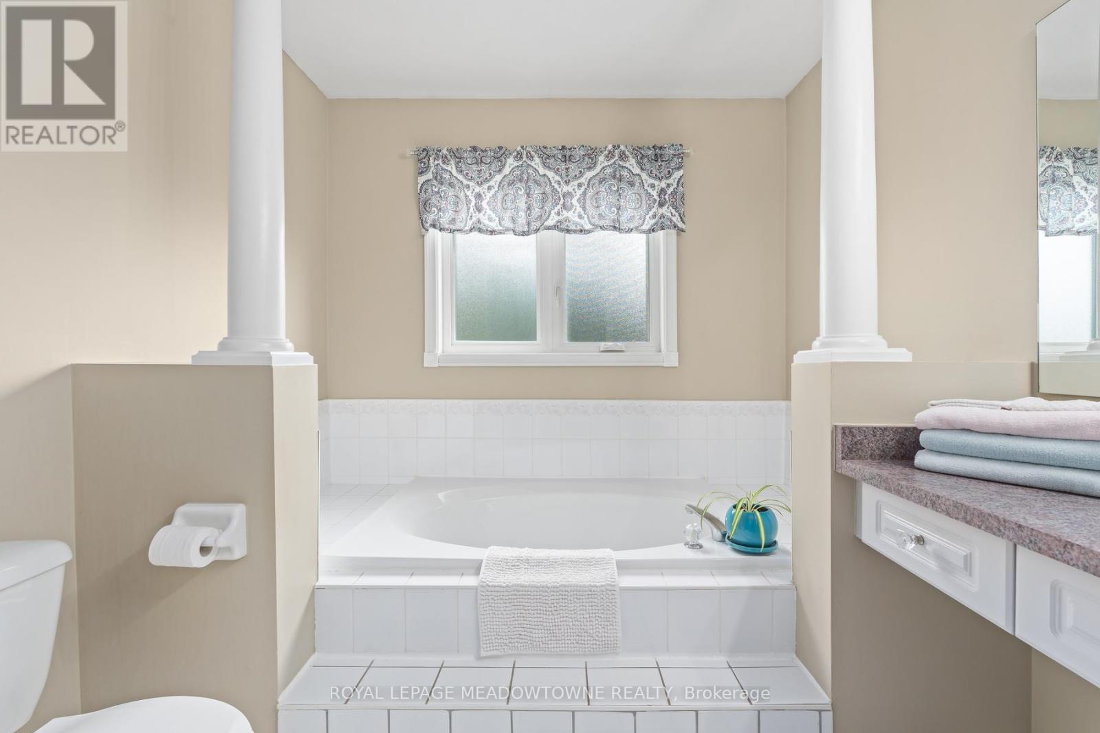 55 James Young Drive, Halton Hills (Georgetown), Ontario  L7G 5S5 - Photo 37 - W13034248