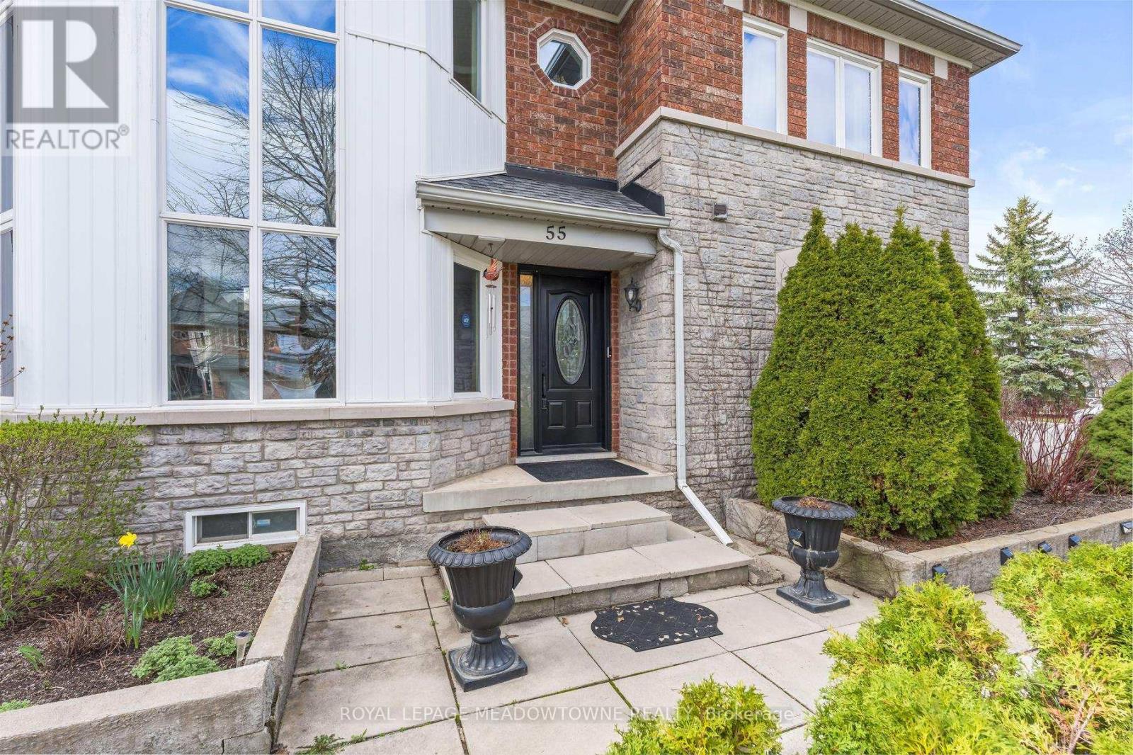 55 James Young Drive, Halton Hills (Georgetown), Ontario  L7G 5S5 - Photo 8 - W13034248