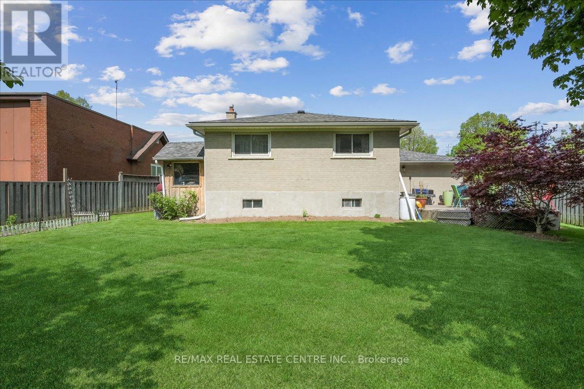 74 Mountainview Road S, Halton Hills (Georgetown), Ontario  L7G 4K5 - Photo 39 - W13035236