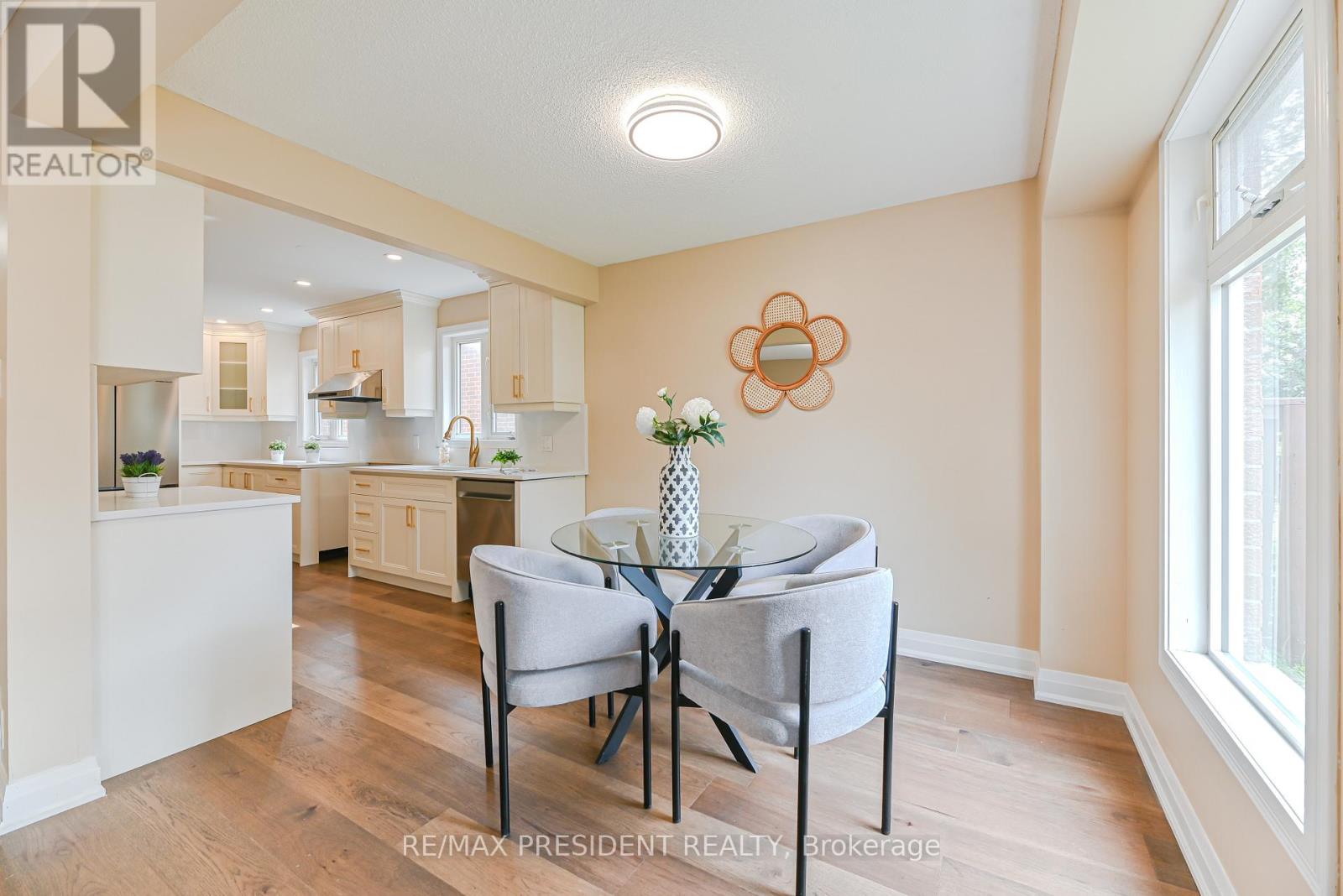 4 Lawnview Court, Brampton (Heart Lake West), Ontario  L7G 1T4 - Photo 15 - W13036568