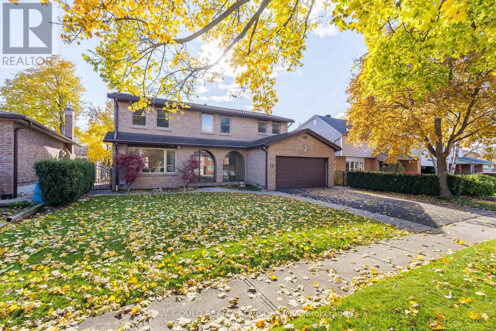 41 Cleaveholm Drive, Halton Hills (Georgetown), Ontario  L7G 3E3 - Photo 2 - W13038032