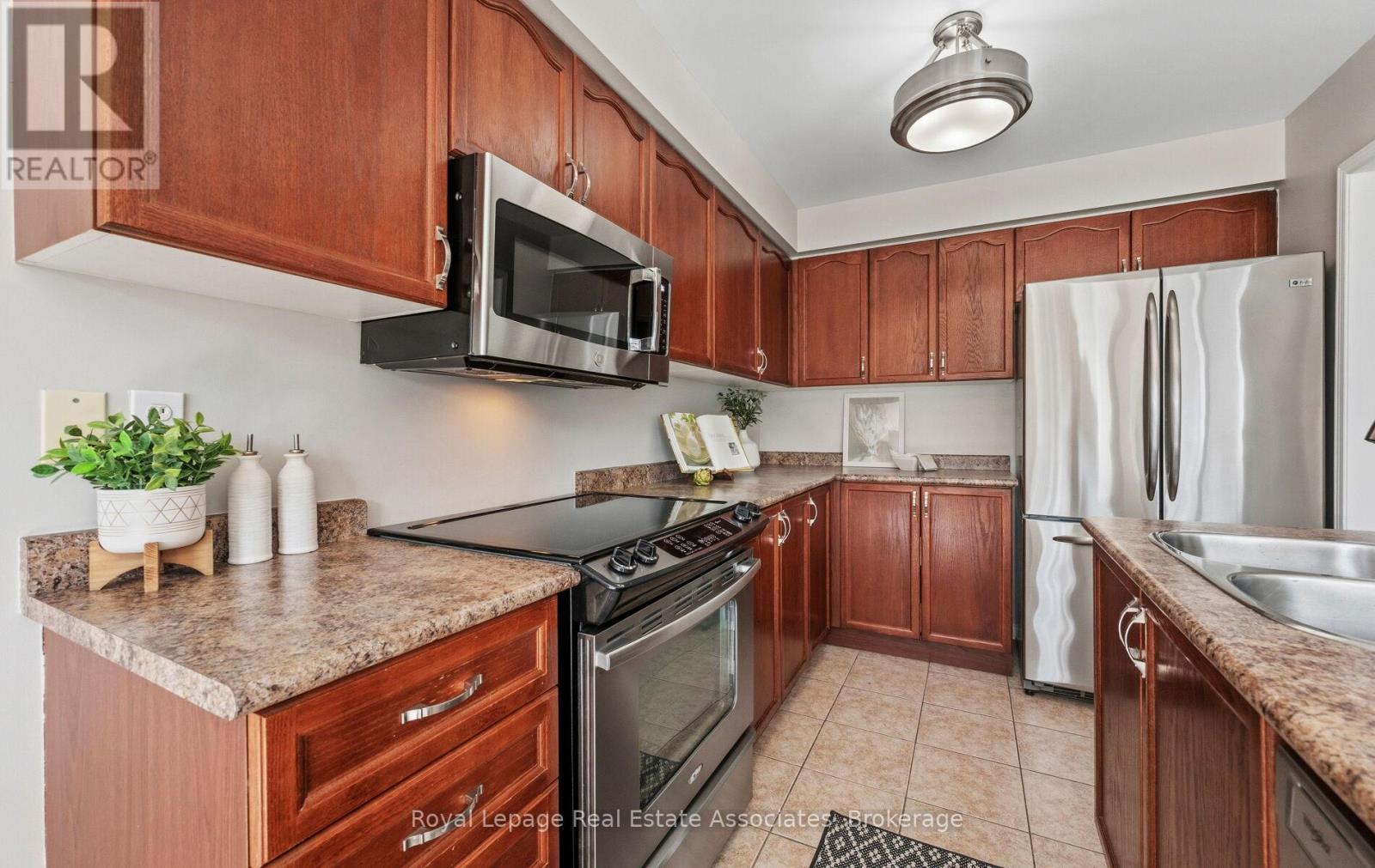 26 Snowberry Crescent, Halton Hills (Georgetown), Ontario  L7G 6M4 - Photo 10 - W13040294