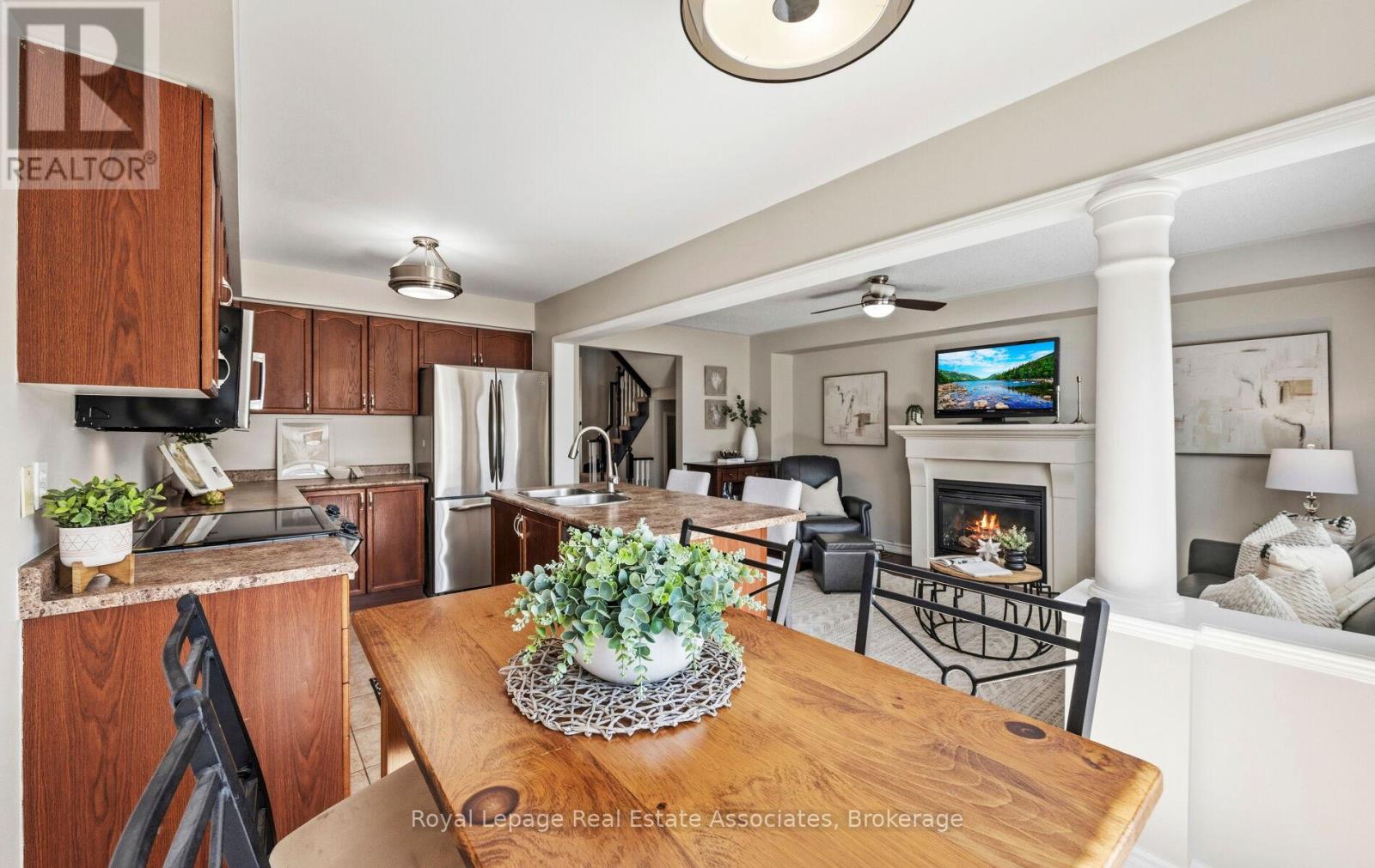 26 Snowberry Crescent, Halton Hills (Georgetown), Ontario  L7G 6M4 - Photo 8 - W13040294