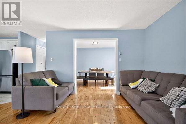 71 Beardmore Crescent, Halton Hills (Ac Acton), Ontario  L7J 2Z1 - Photo 10 - W13040326