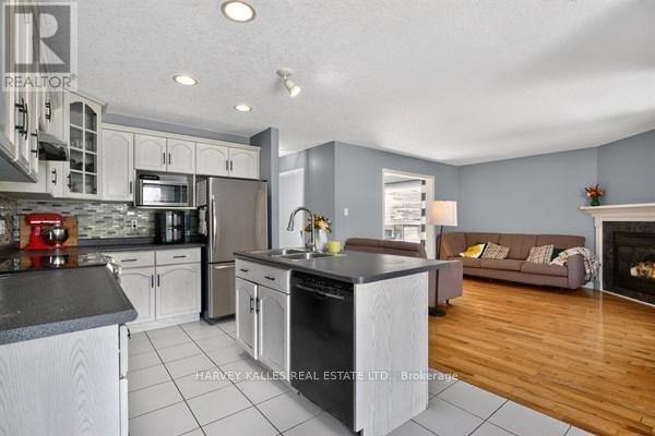 71 Beardmore Crescent, Halton Hills (Ac Acton), Ontario  L7J 2Z1 - Photo 17 - W13040326