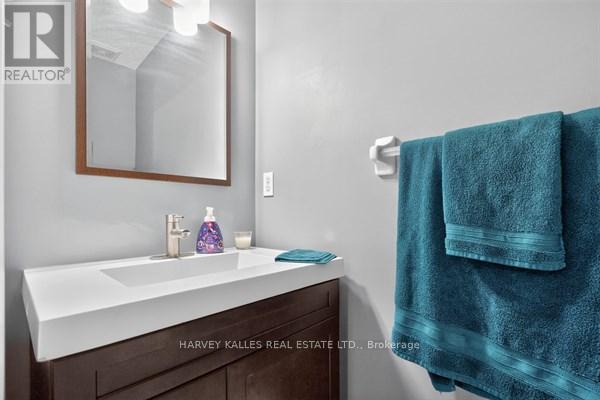 71 Beardmore Crescent, Halton Hills (Ac Acton), Ontario  L7J 2Z1 - Photo 19 - W13040326