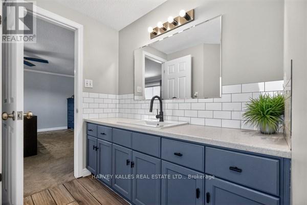 71 Beardmore Crescent, Halton Hills (Ac Acton), Ontario  L7J 2Z1 - Photo 24 - W13040326