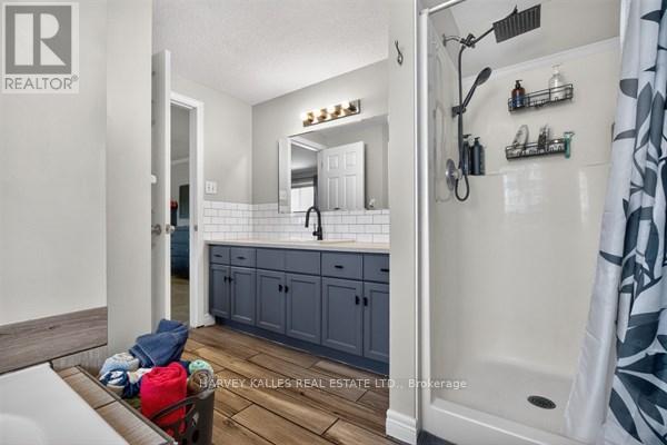 71 Beardmore Crescent, Halton Hills (Ac Acton), Ontario  L7J 2Z1 - Photo 25 - W13040326