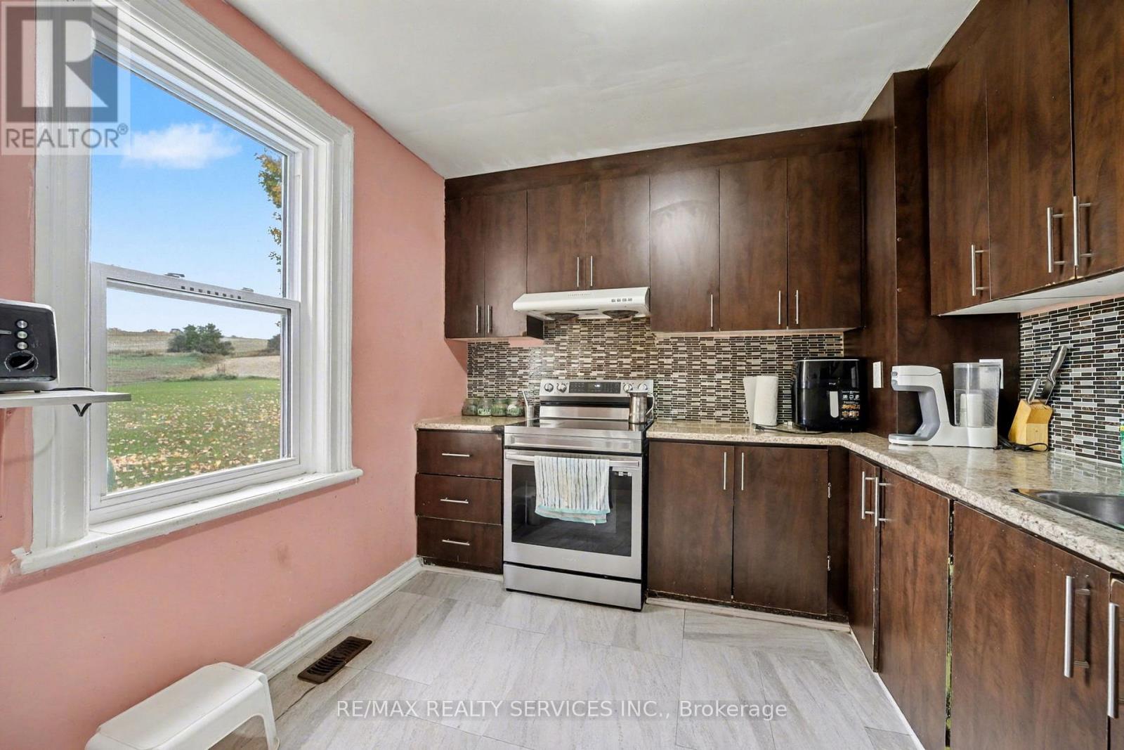 11889 Fourth Line, Halton Hills (Rural Halton Hills), Ontario  L7J 2M1 - Photo 14 - W13041208