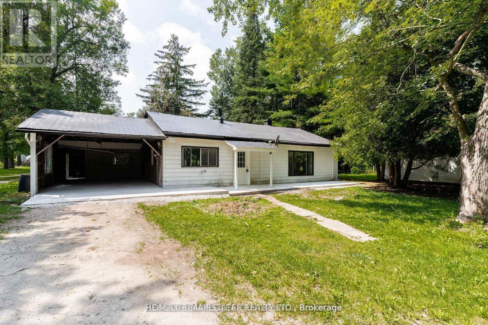 4922 First Line, Erin, Ontario  L7J 2L9 - Photo 1 - X13041446