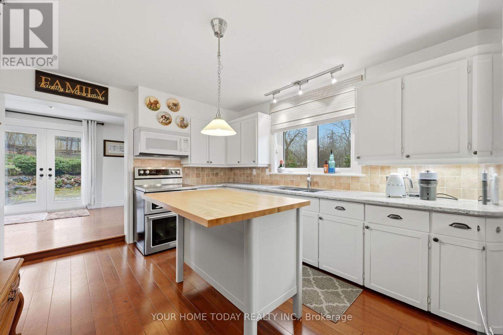 36 Queen Street, Halton Hills (Georgetown), Ontario  L7G 2E6 - Photo 11 - W13041692