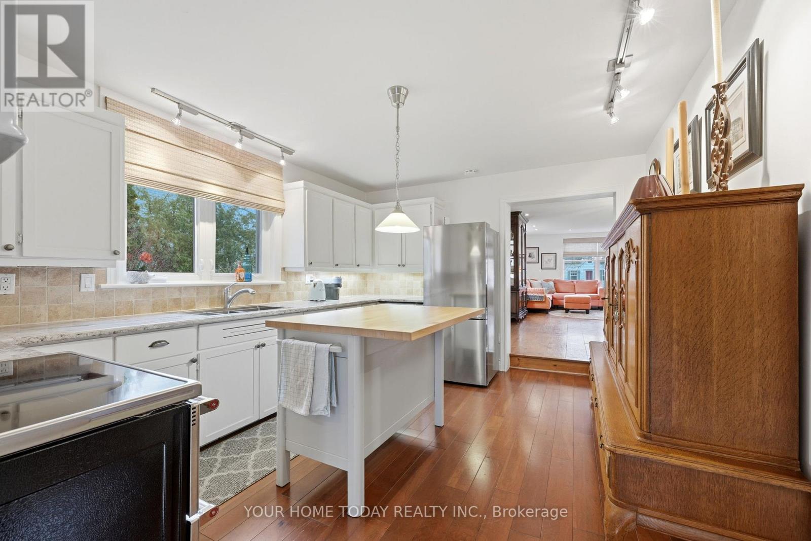 36 Queen Street, Halton Hills (Georgetown), Ontario  L7G 2E6 - Photo 12 - W13041692