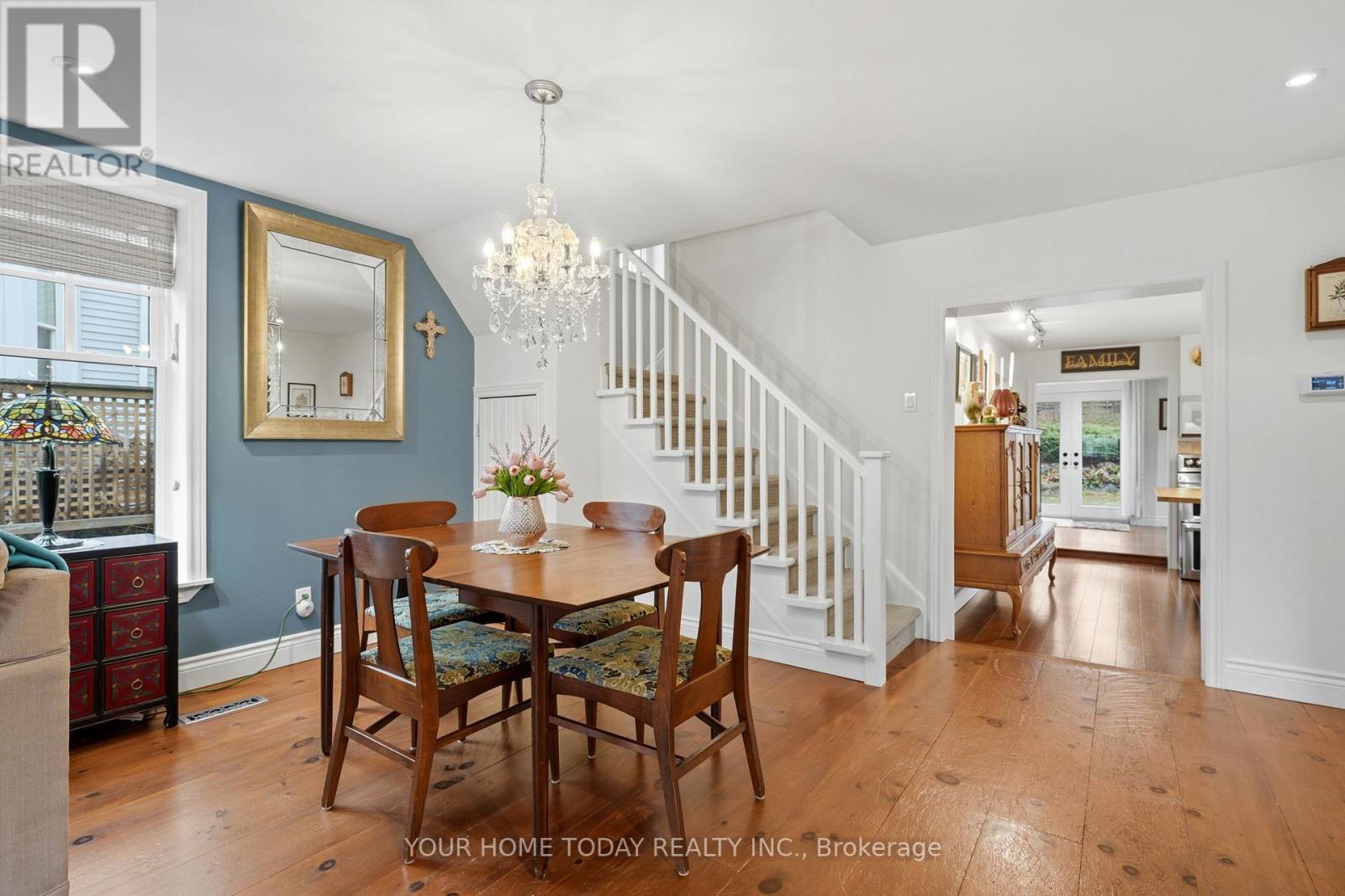 36 Queen Street, Halton Hills (Georgetown), Ontario  L7G 2E6 - Photo 9 - W13041692