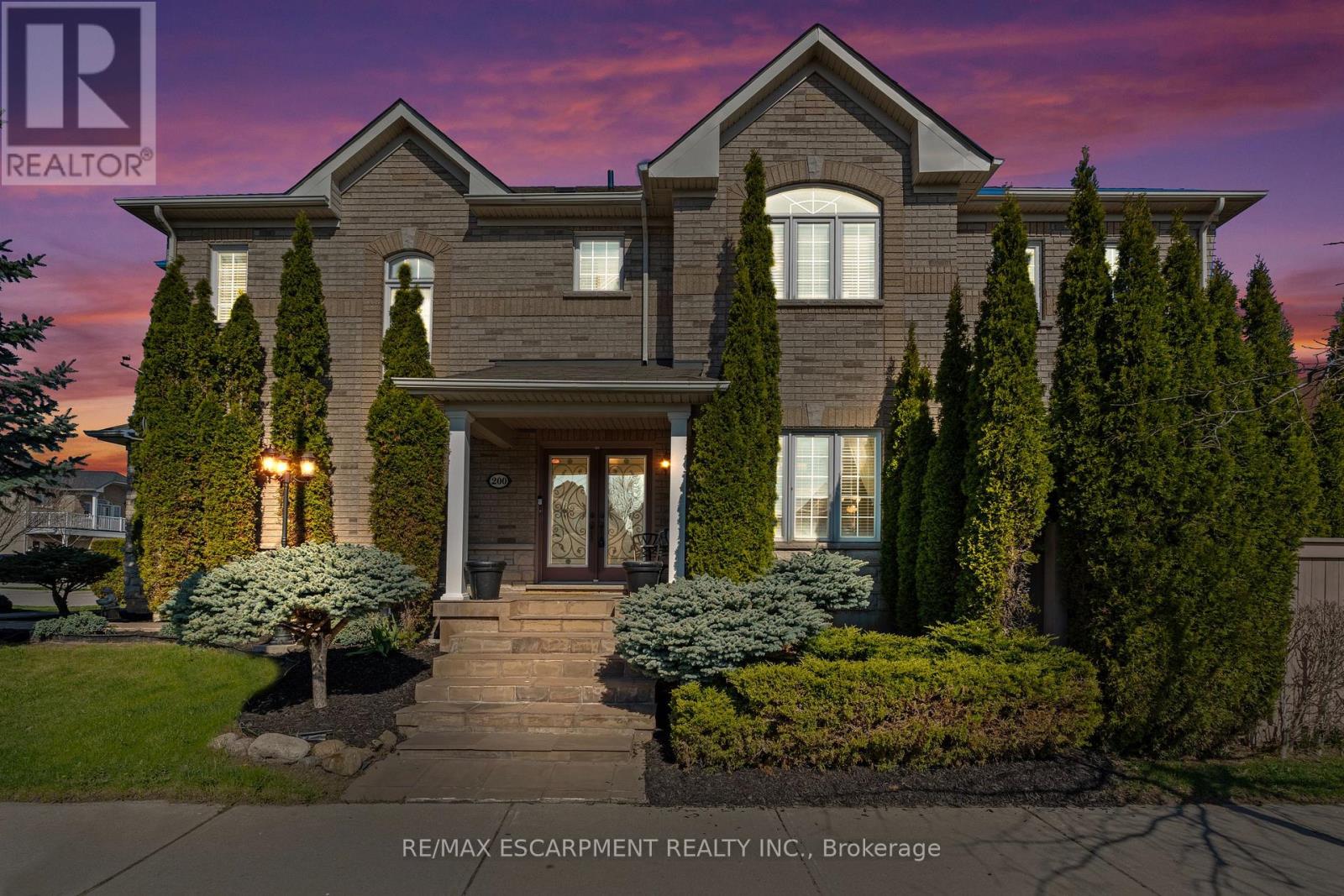 200 Miller Drive, Halton Hills (Georgetown), Ontario  L7G 6N3 - Photo 5 - W13042490