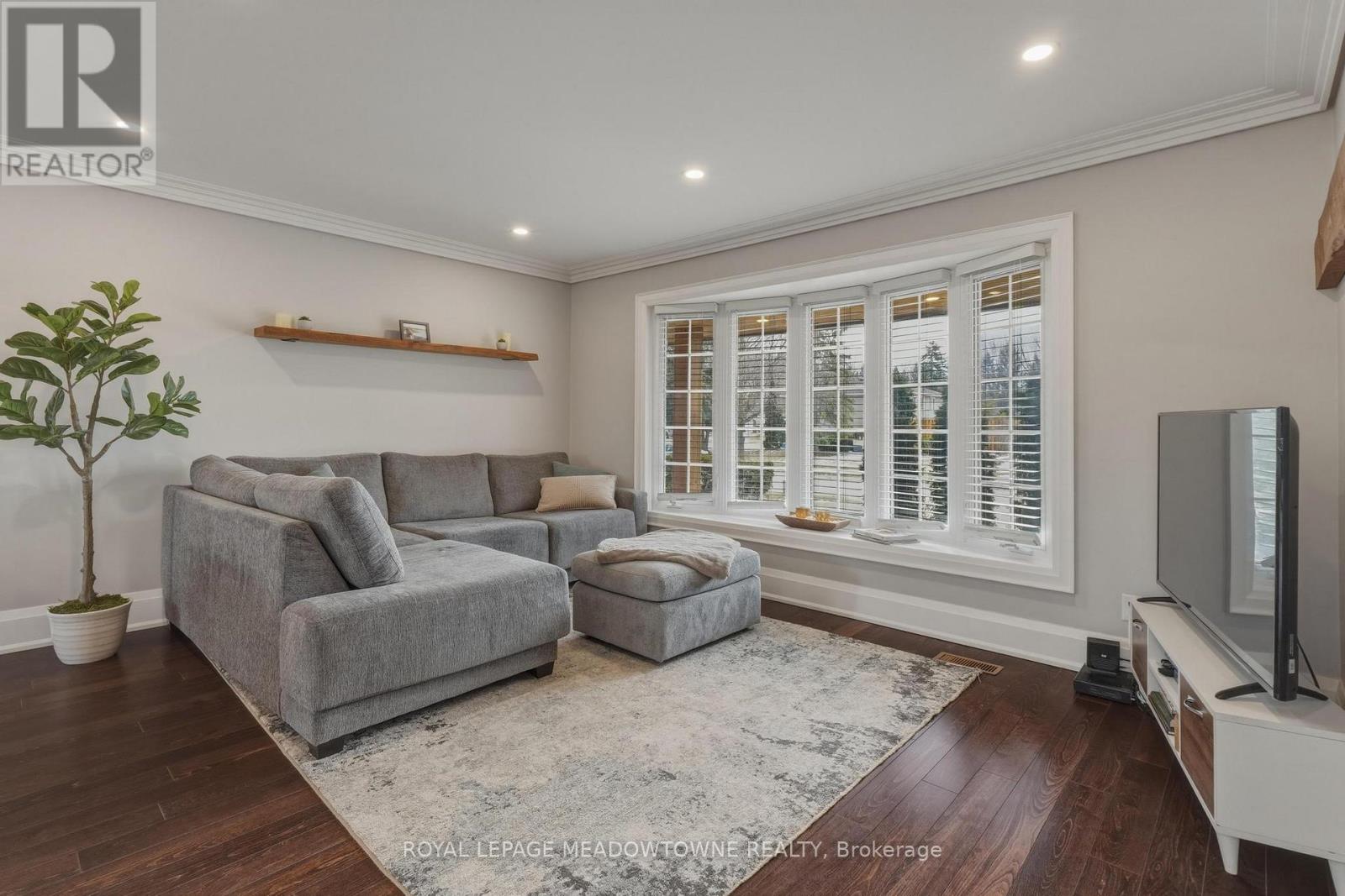 5 Rosefield Drive, Halton Hills (Georgetown), Ontario  L7G 4R2 - Photo 10 - W13043104