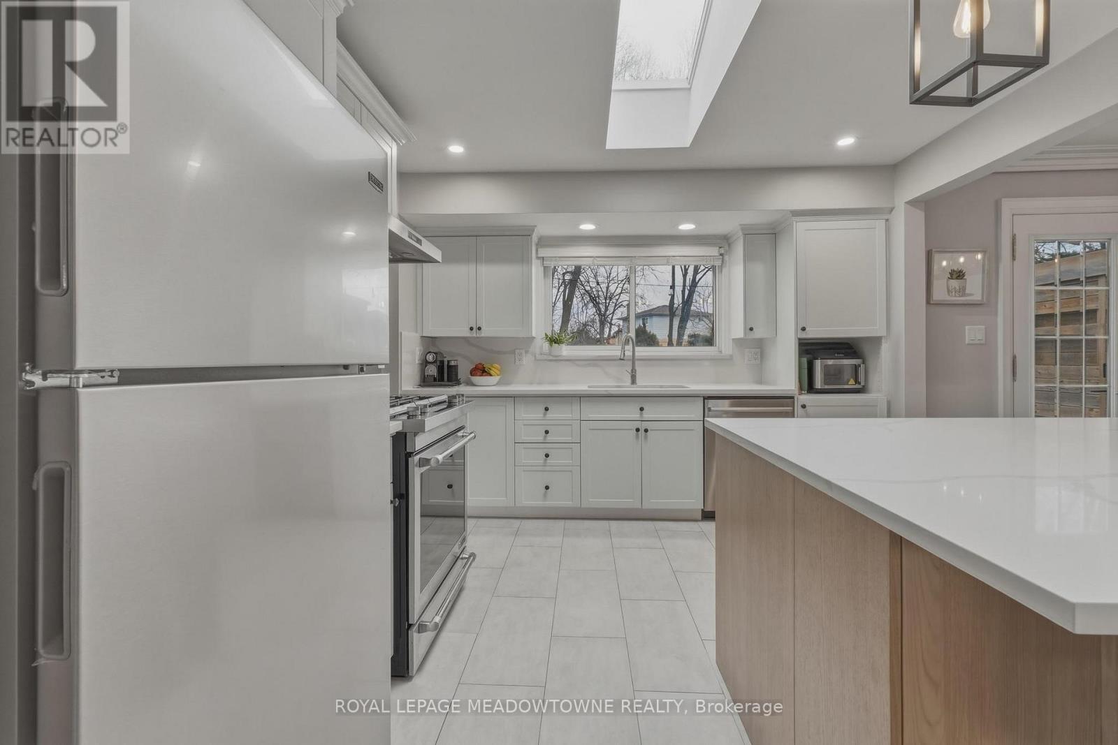 5 Rosefield Drive, Halton Hills (Georgetown), Ontario  L7G 4R2 - Photo 16 - W13043104