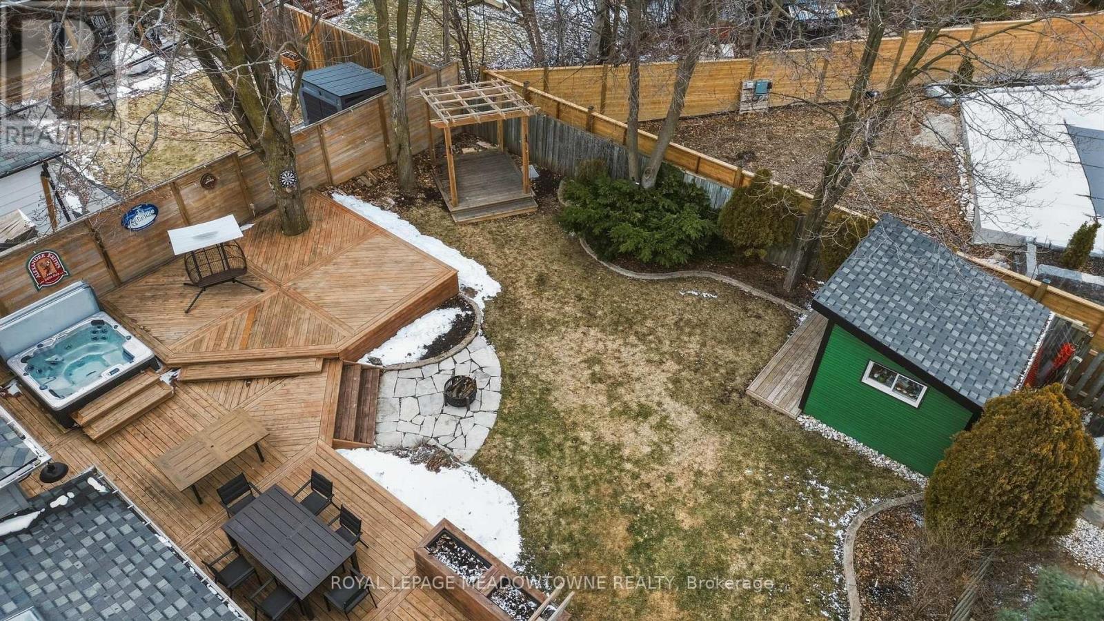 5 Rosefield Drive, Halton Hills (Georgetown), Ontario  L7G 4R2 - Photo 5 - W13043104