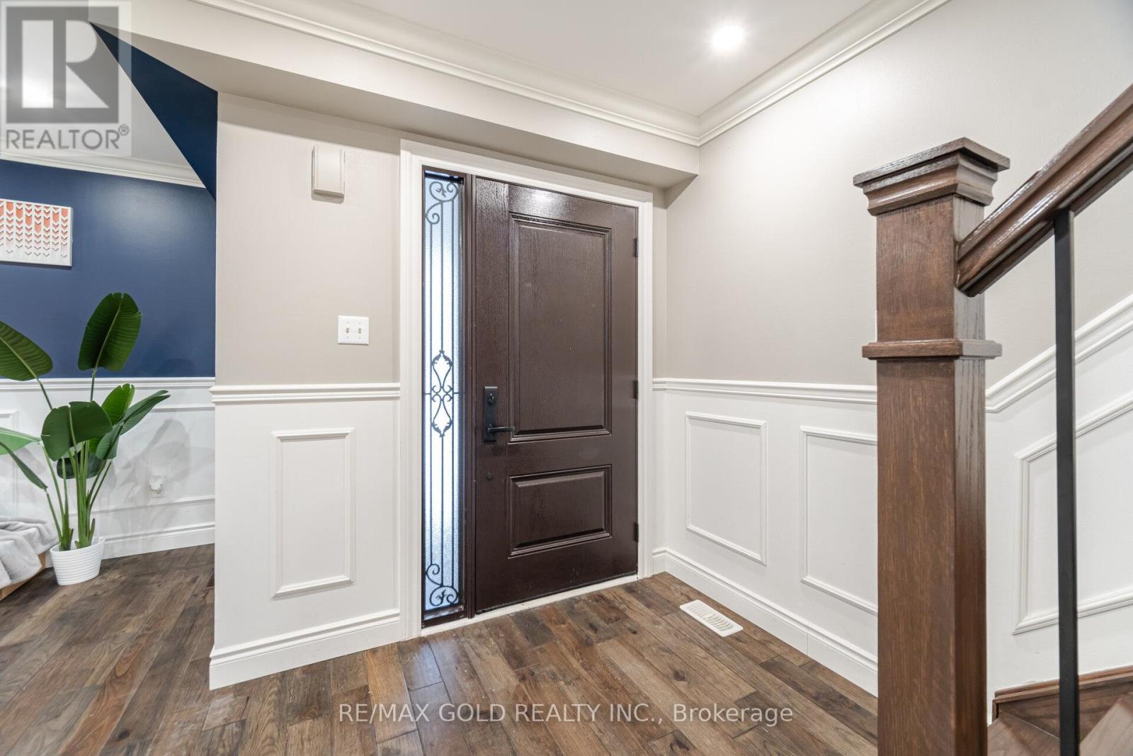 70 Curry Crescent, Halton Hills (Georgetown), Ontario  L7G 5T1 - Photo 3 - W13045850