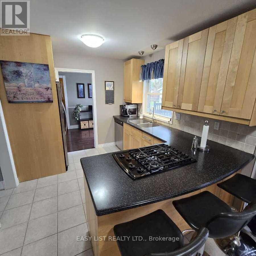 233 Elmore Drive, Halton Hills (Ac Acton), Ontario  L7J 1T8 - Photo 12 - W13046152