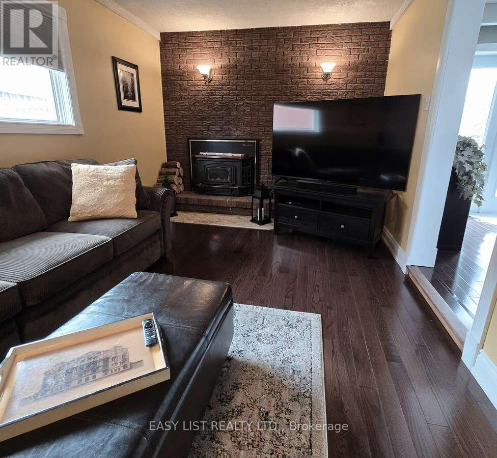 233 Elmore Drive, Halton Hills (Ac Acton), Ontario  L7J 1T8 - Photo 14 - W13046152