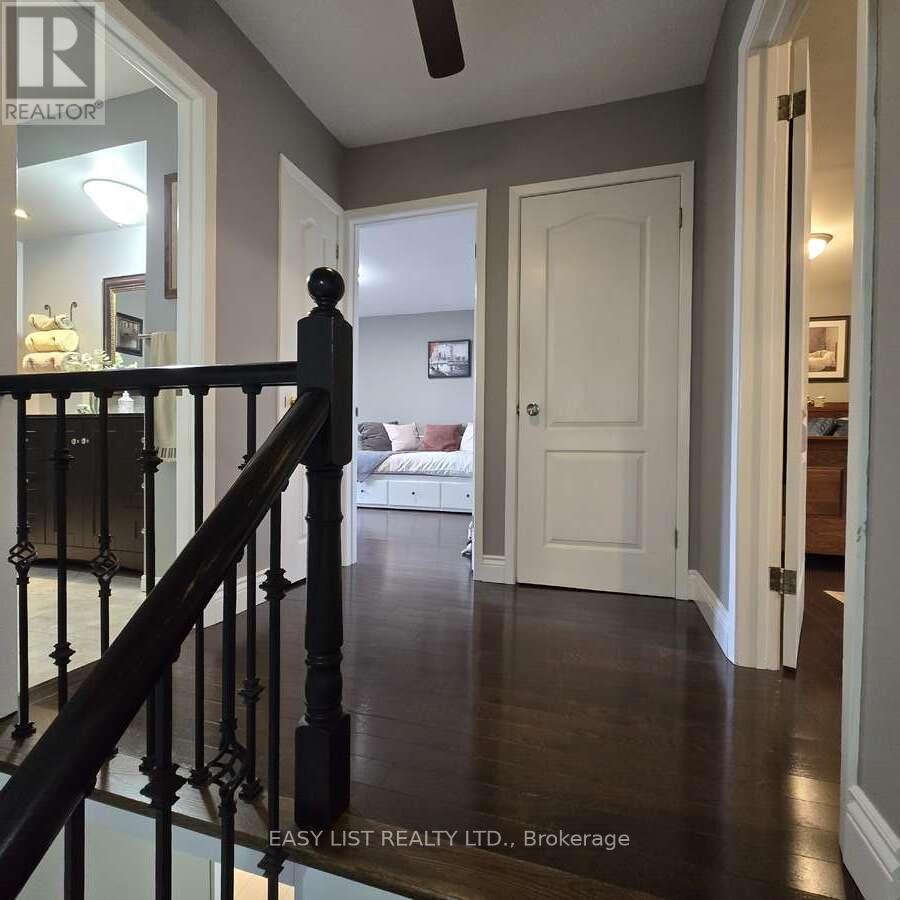 233 Elmore Drive, Halton Hills (Ac Acton), Ontario  L7J 1T8 - Photo 15 - W13046152