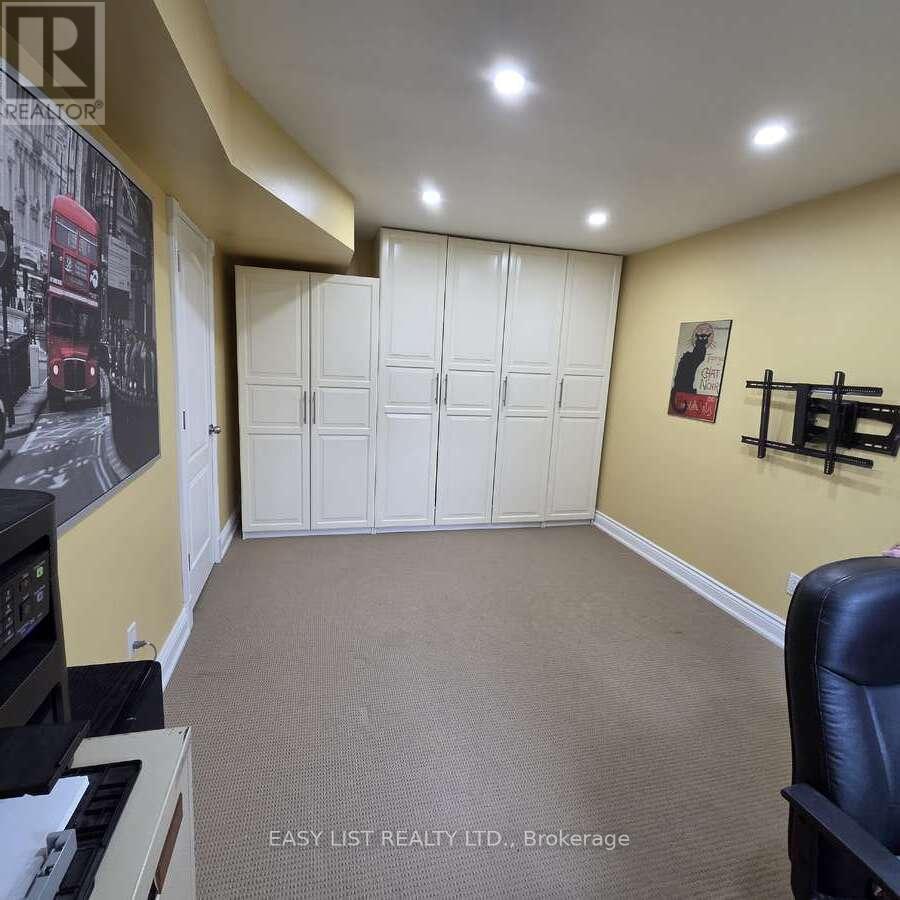 233 Elmore Drive, Halton Hills (Ac Acton), Ontario  L7J 1T8 - Photo 20 - W13046152