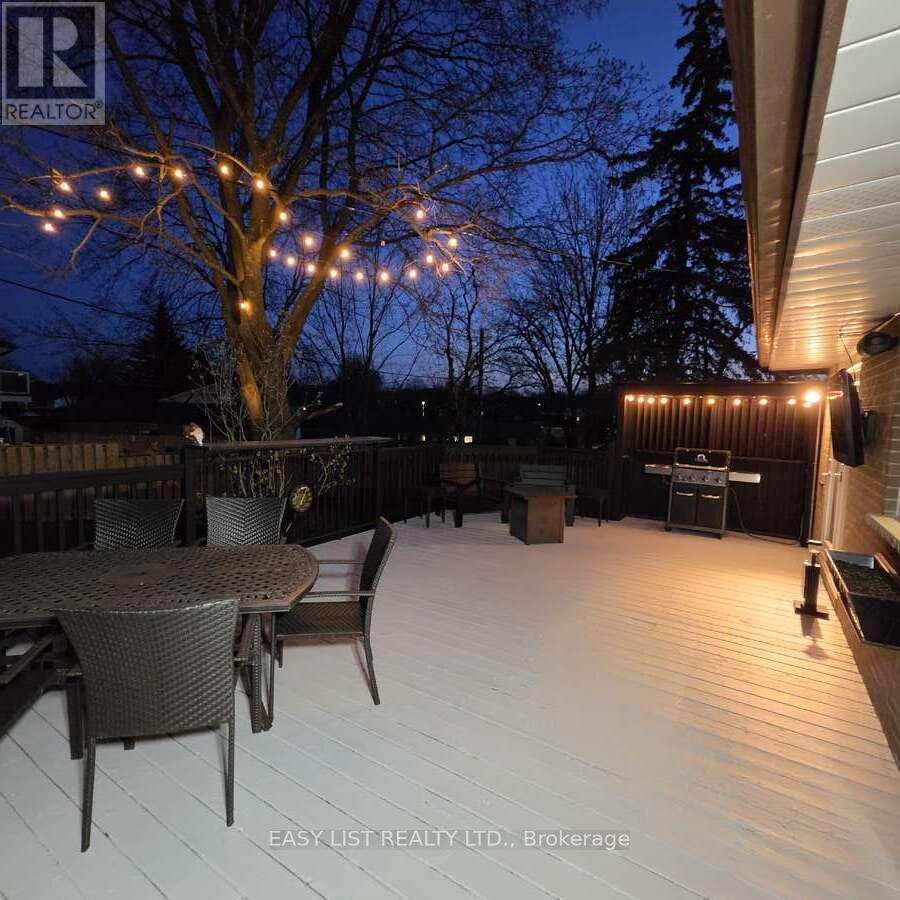 233 Elmore Drive, Halton Hills (Ac Acton), Ontario  L7J 1T8 - Photo 31 - W13046152