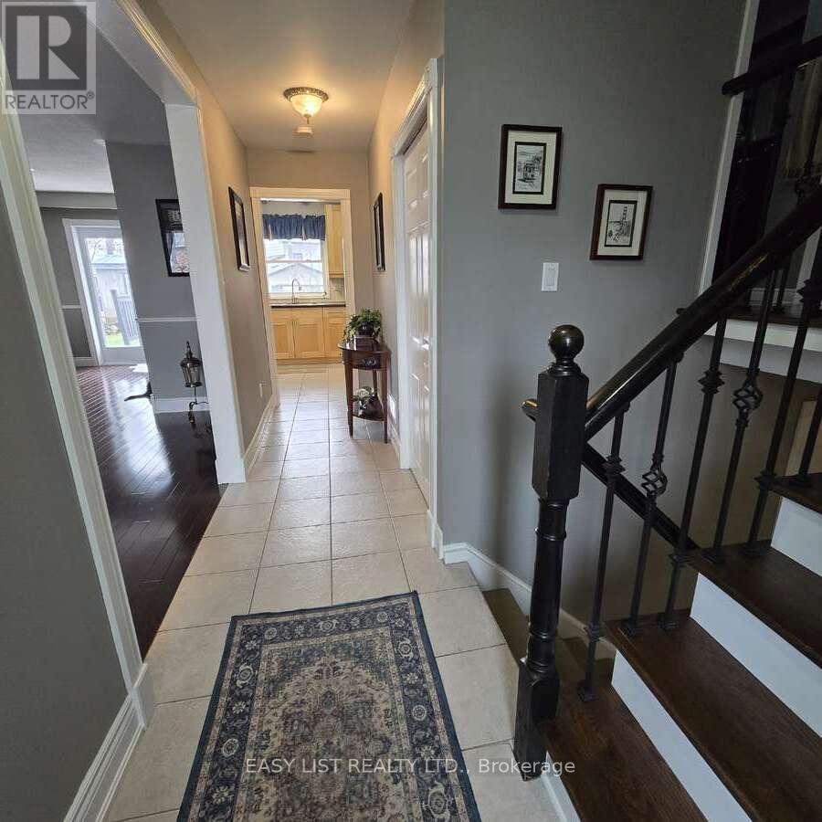 233 Elmore Drive, Halton Hills (Ac Acton), Ontario  L7J 1T8 - Photo 6 - W13046152