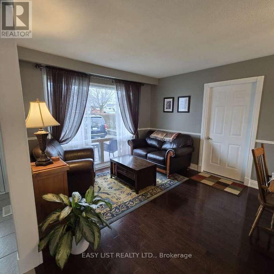 233 Elmore Drive, Halton Hills (Ac Acton), Ontario  L7J 1T8 - Photo 7 - W13046152