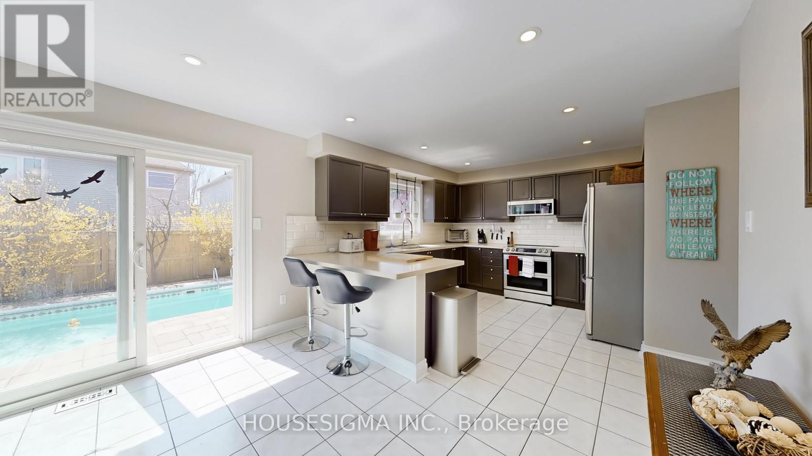 32 Willoughby Way, Halton Hills (Georgetown), Ontario  L7G 6C4 - Photo 10 - W13046758