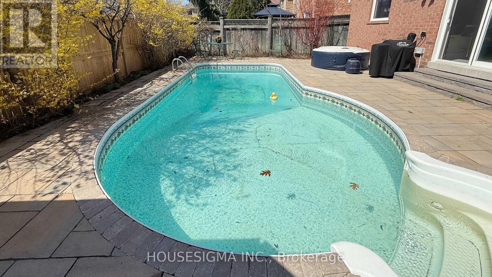 32 Willoughby Way, Halton Hills (Georgetown), Ontario  L7G 6C4 - Photo 38 - W13046758