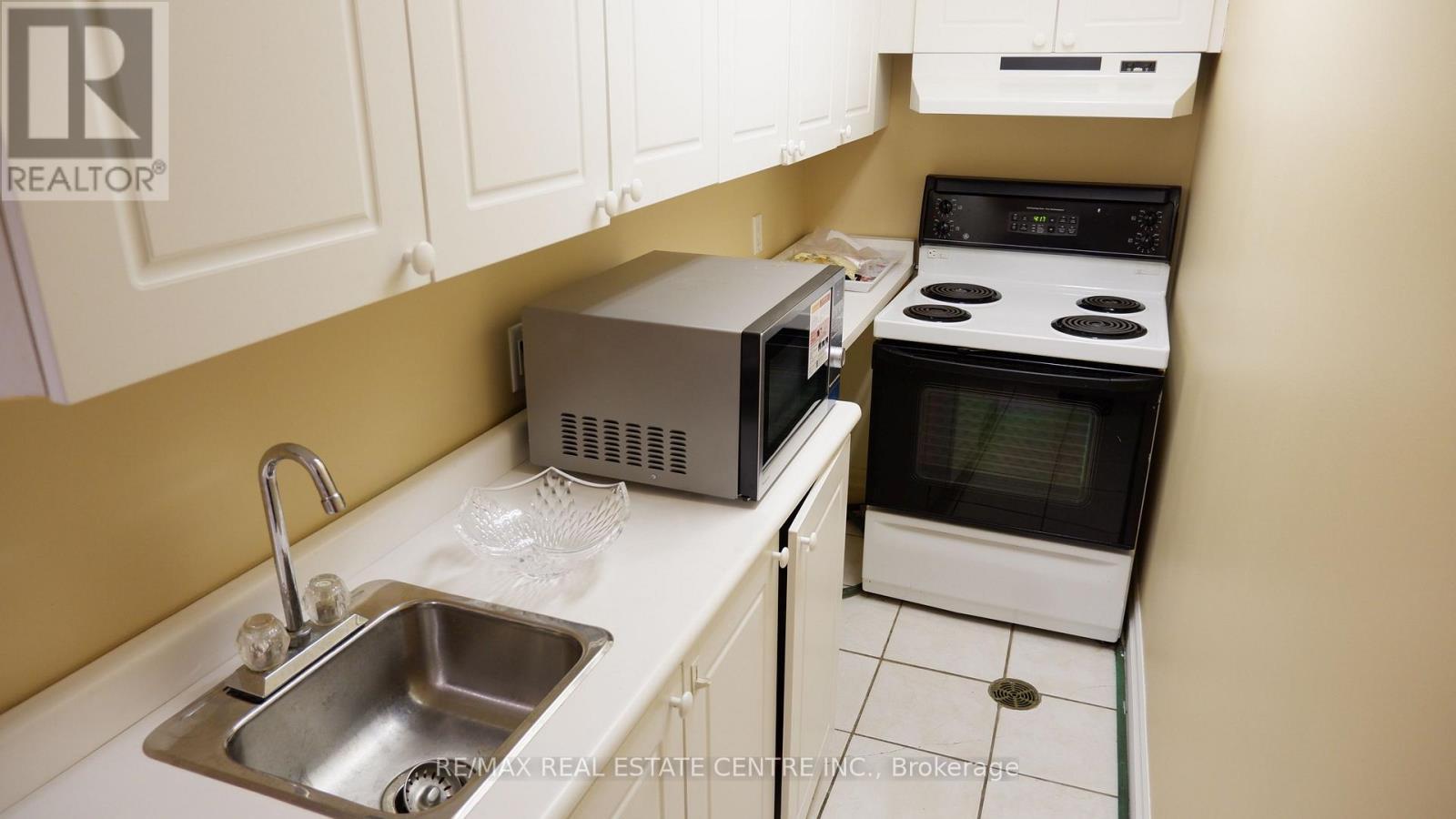 105 - 24 Chapel Street, Halton Hills (Georgetown), Ontario  L7G 6A7 - Photo 21 - W13048198