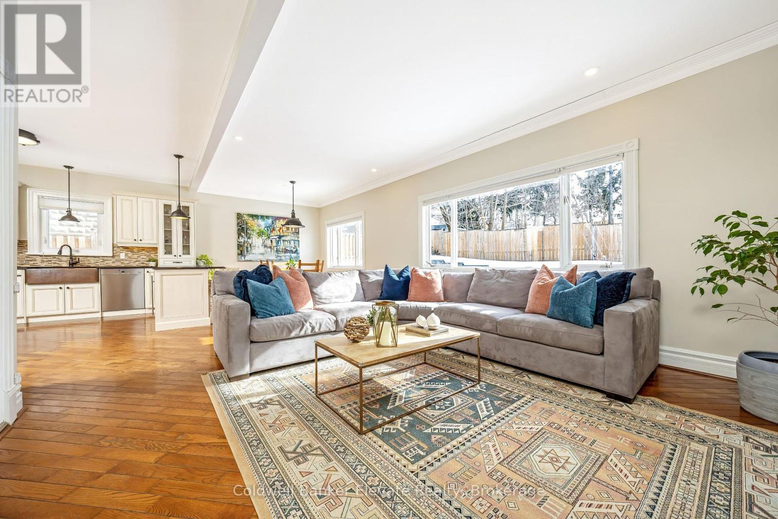 6 Queen Street, Halton Hills (Georgetown), Ontario  L7G 2E4 - Photo 13 - W13049338