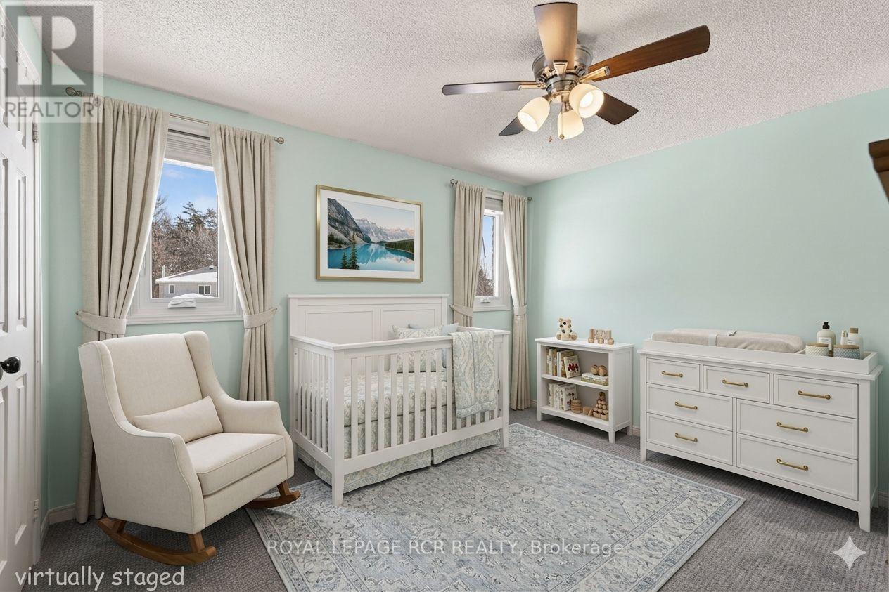 21 Webster Way, Halton Hills (Georgetown), Ontario  L7G 5J7 - Photo 19 - W13049820