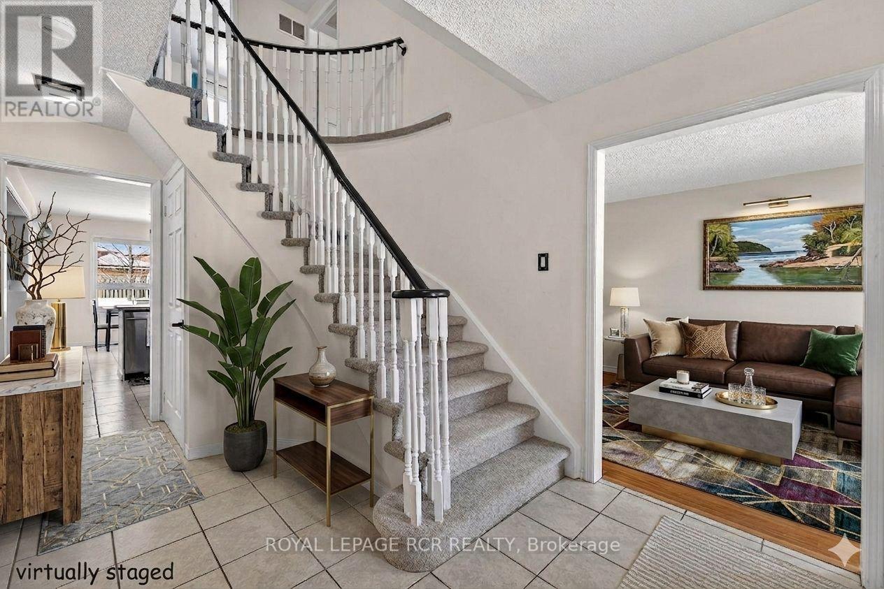 21 Webster Way, Halton Hills (Georgetown), Ontario  L7G 5J7 - Photo 5 - W13049820