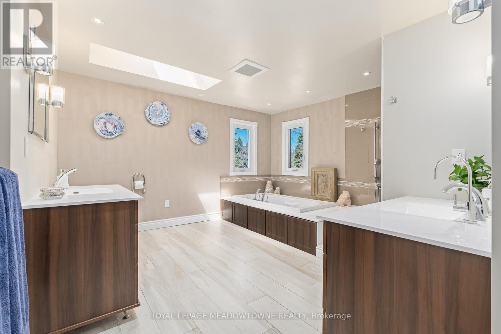 16 Oak Ridge Drive, Halton Hills (Glen Williams), Ontario  L7G 5G6 - Photo 34 - W13051972