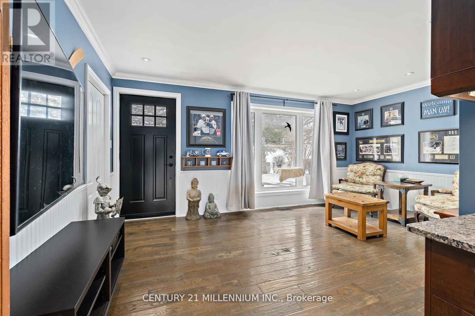 10875 Fifth Line, Halton Hills (Rural Halton Hills), Ontario  L7G 4S6 - Photo 6 - W13054772