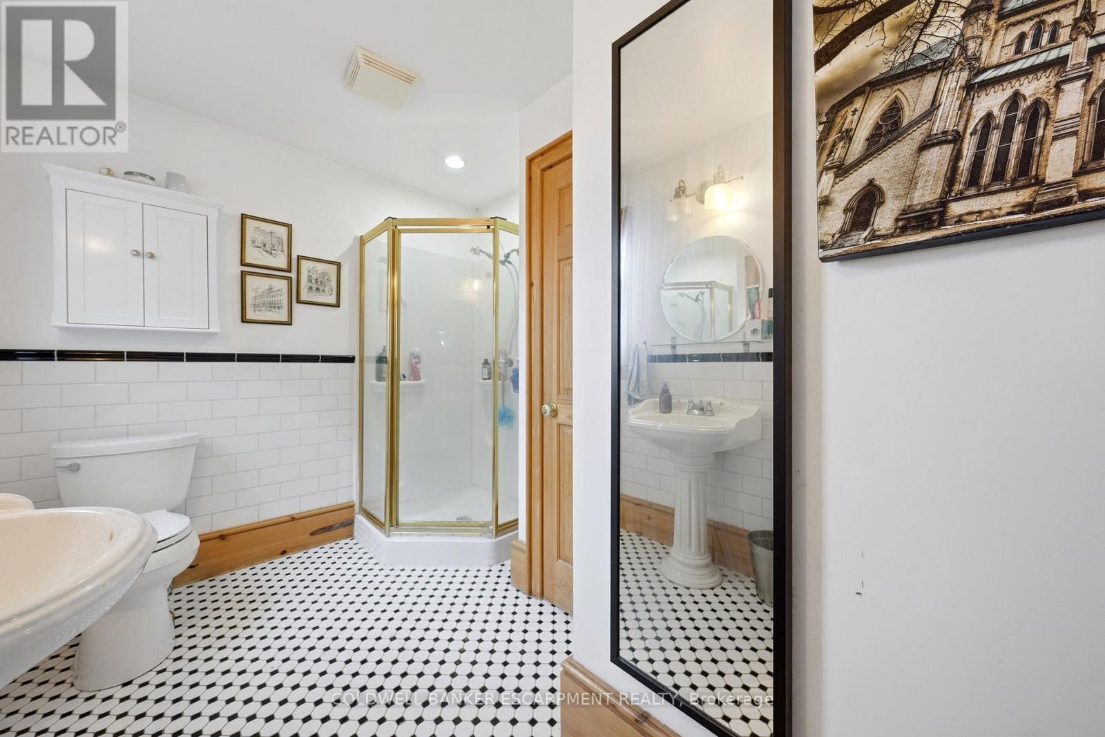 219 Arthur Street, Halton Hills (Ac Acton), Ontario  L7J 1L8 - Photo 20 - W13056154