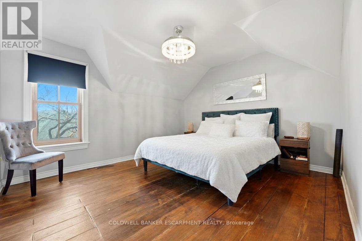 219 Arthur Street, Halton Hills (Ac Acton), Ontario  L7J 1L8 - Photo 24 - W13056154