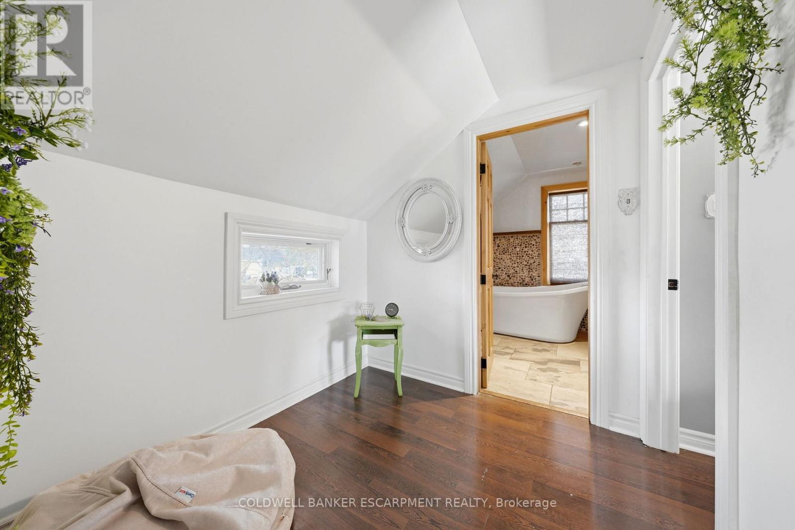 219 Arthur Street, Halton Hills (Ac Acton), Ontario  L7J 1L8 - Photo 28 - W13056154