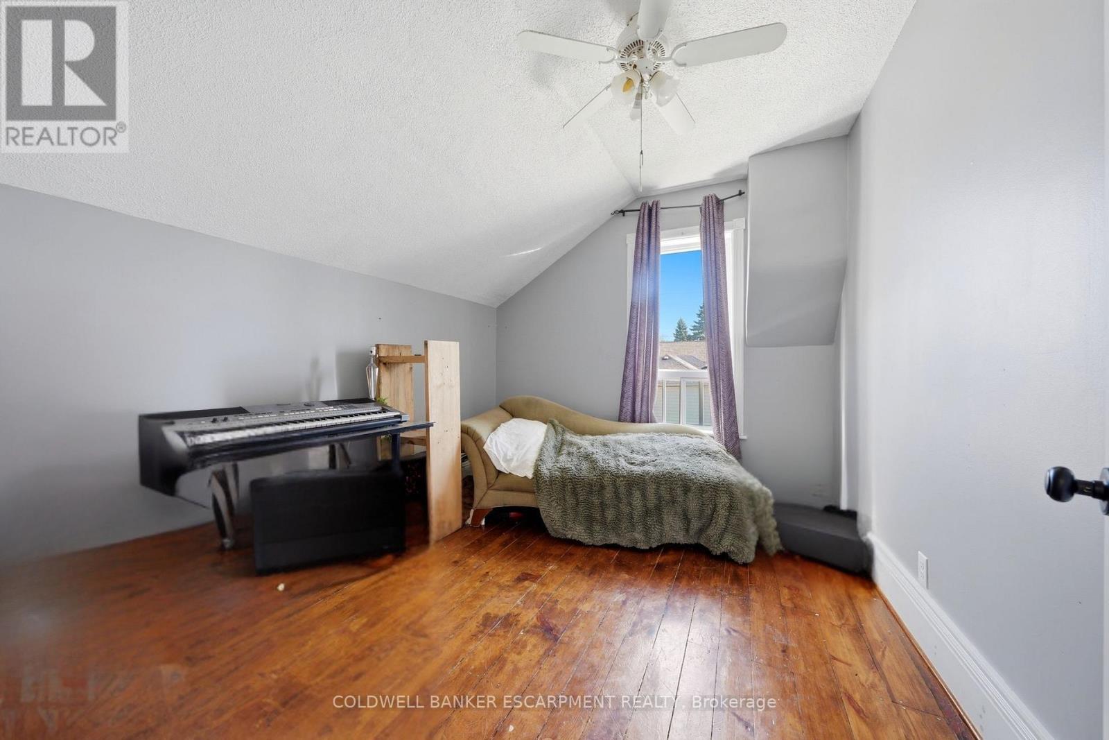 219 Arthur Street, Halton Hills (Ac Acton), Ontario  L7J 1L8 - Photo 33 - W13056154