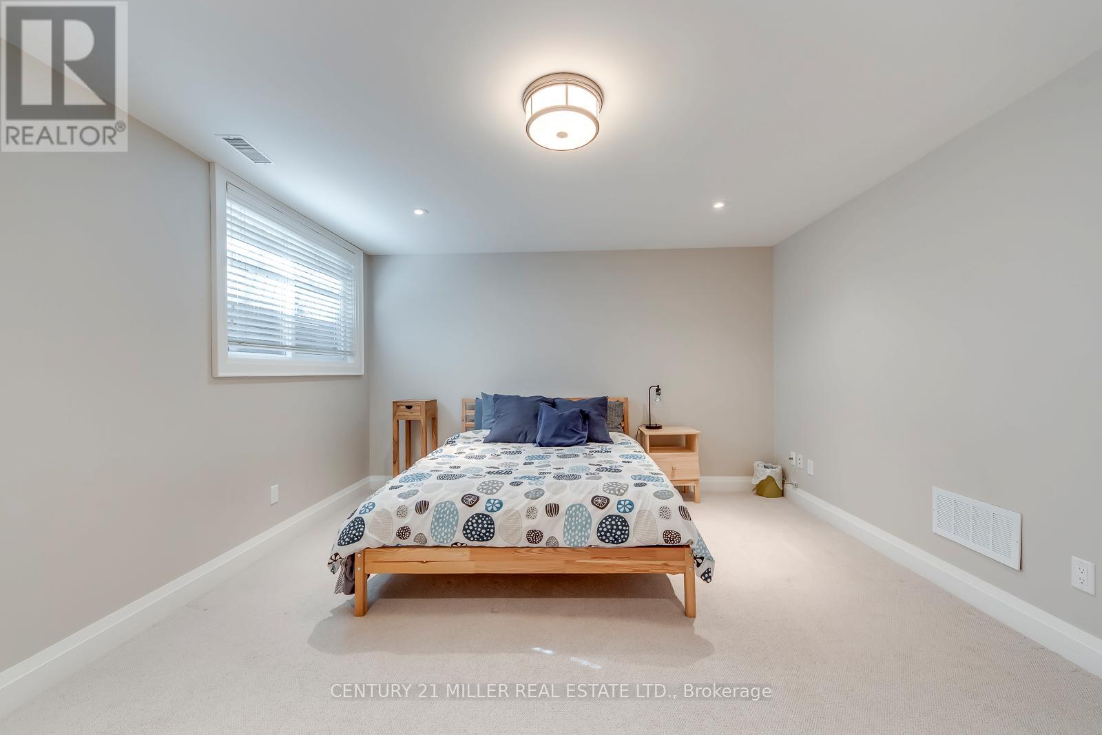 75 Charles Street, Halton Hills (Georgetown), Ontario  L7G 2Z6 - Photo 35 - W13056344