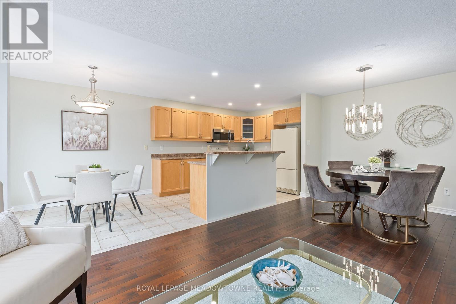 8 Bonnette Street, Halton Hills (Ac Acton), Ontario  L7J 2Z9 - Photo 11 - W13061466