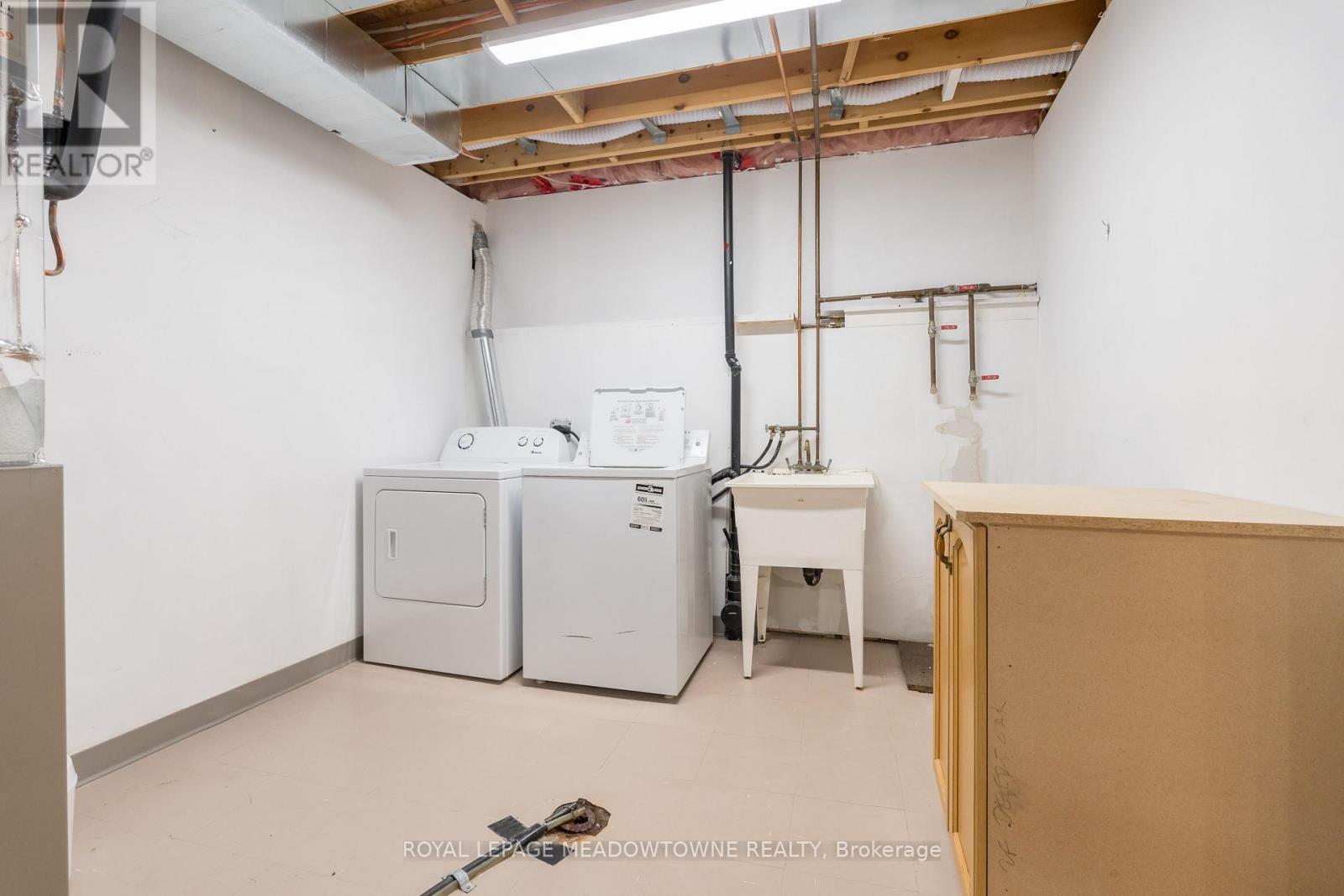 8 Bonnette Street, Halton Hills (Ac Acton), Ontario  L7J 2Z9 - Photo 31 - W13061466