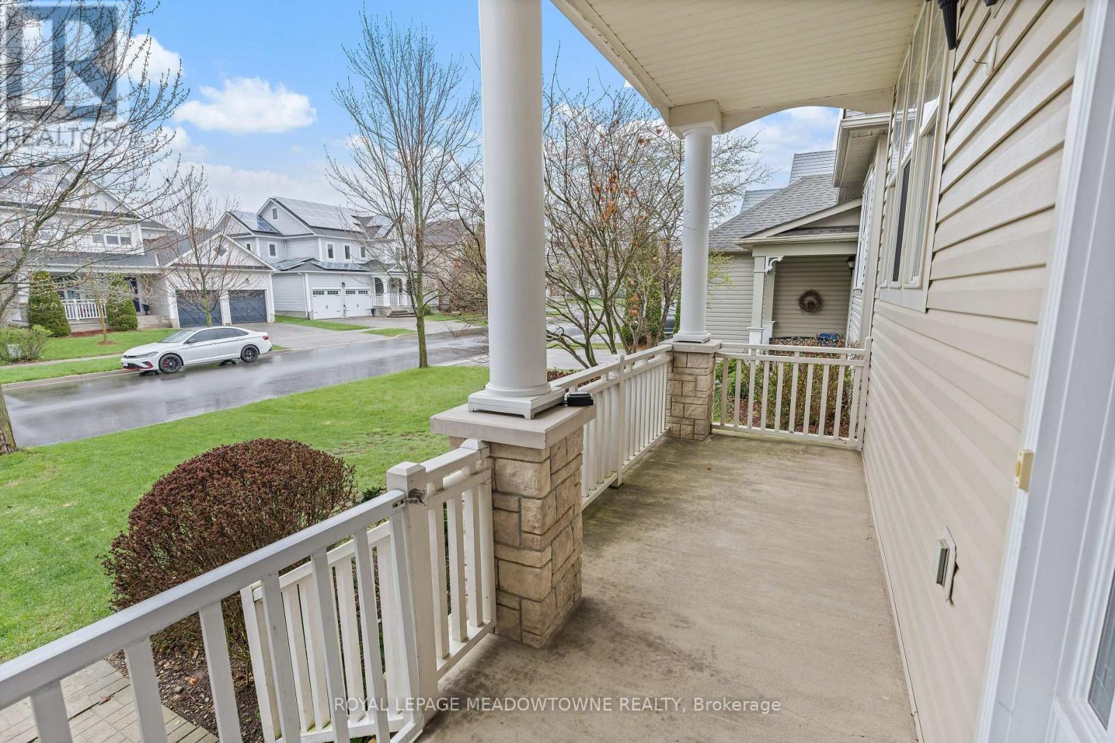 8 Bonnette Street, Halton Hills (Ac Acton), Ontario  L7J 2Z9 - Photo 4 - W13061466