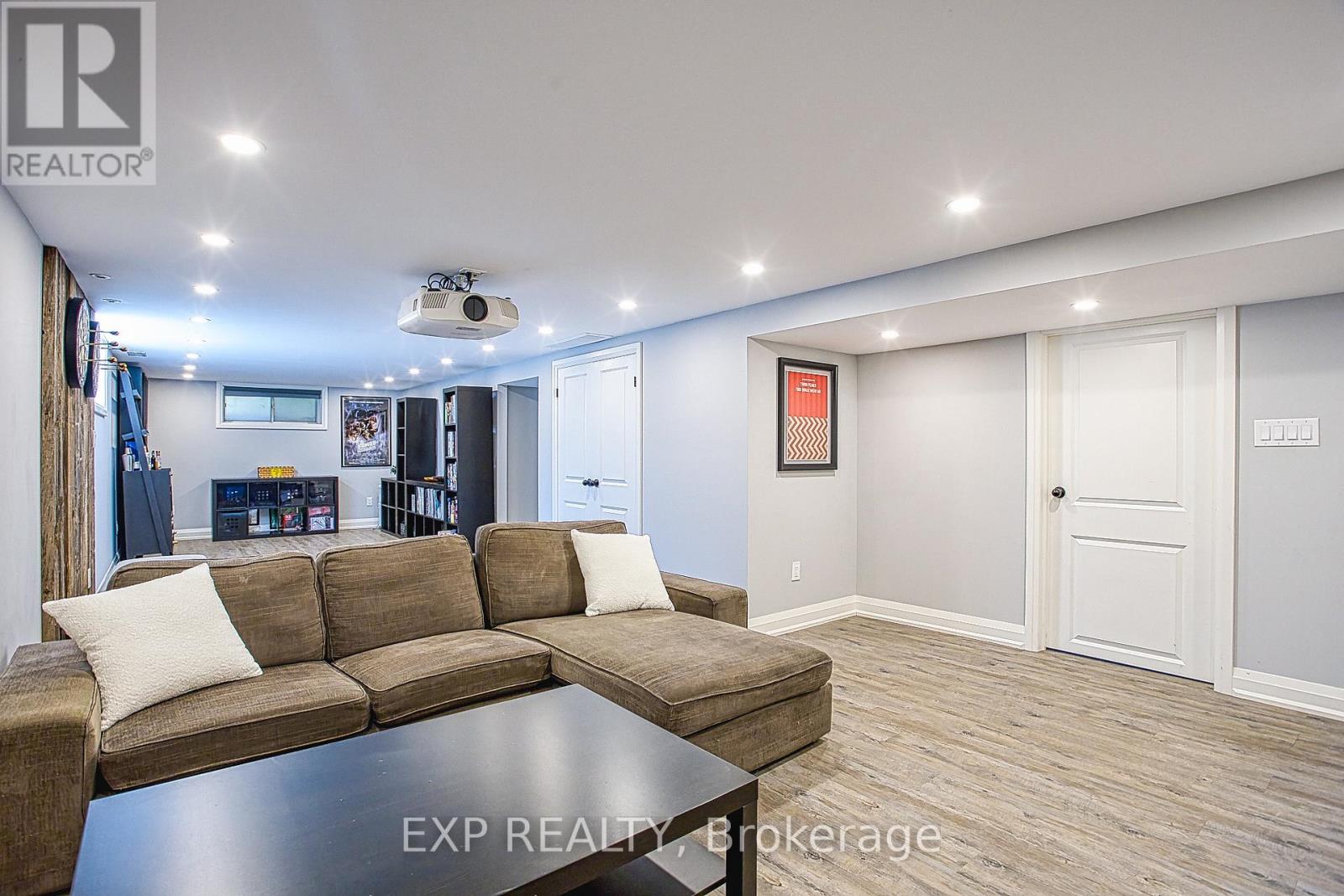90 Prince Charles Drive, Halton Hills (Georgetown), Ontario  L7G 3V4 - Photo 20 - W13061902